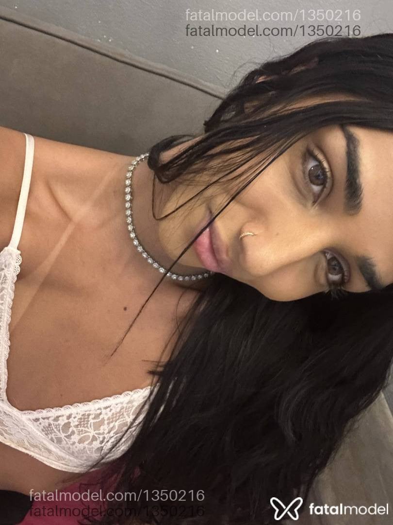 Acompanhante mulher trans morena (o) de olhos castanhos - Isabela Candice