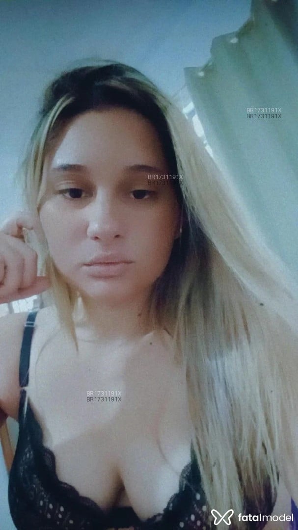 Acompanhante mulher loira (o) de olhos castanhos em Guaíra Acompanhante mulher loira (o) de olhos castanhos em Guaíra - Renata