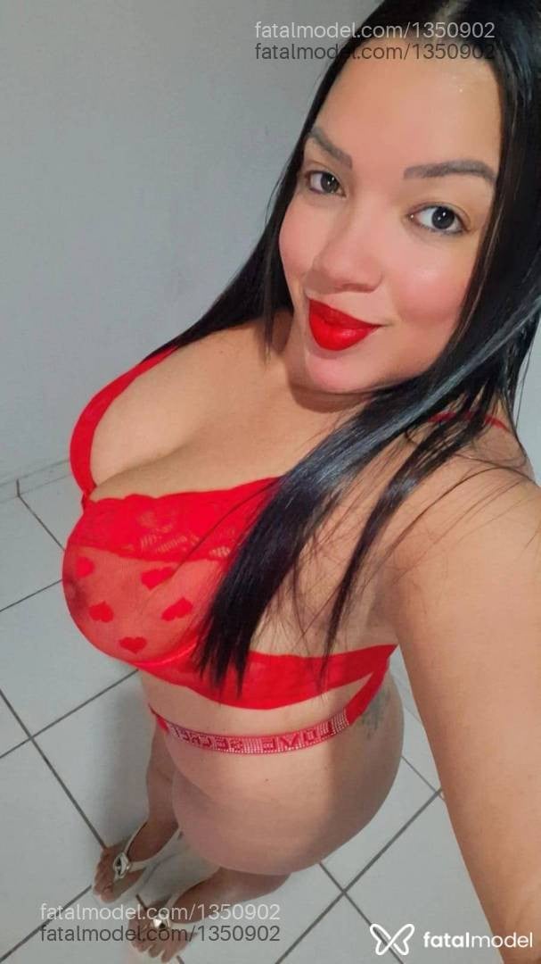 Acompanhante mulher ruiva (o) de olhos castanhos - Leona
