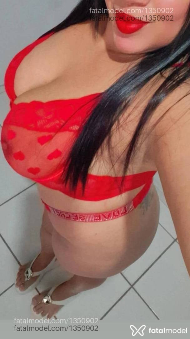 Acompanhante mulher ruiva (o) de olhos castanhos - Leona