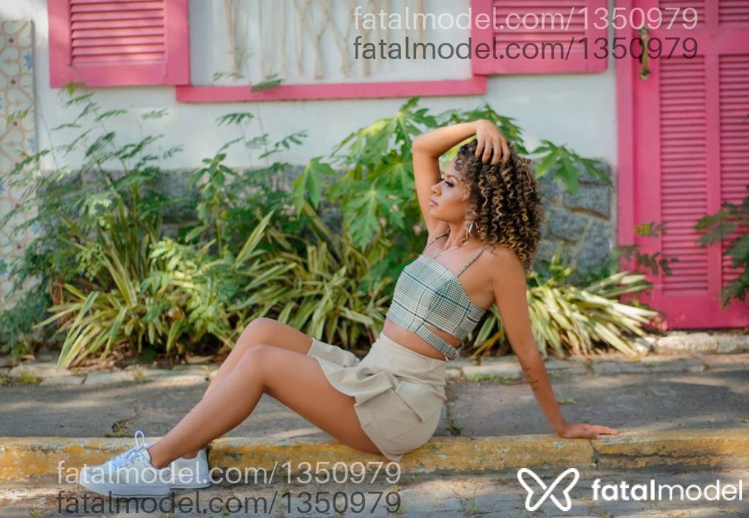 Acompanhante mulher com cabelo castanho de olhos castanhos em Campinas - BiaFerraz