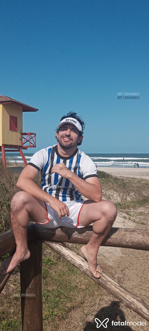 Acompanhante homem morena (o) de olhos castanhos em Itapema - Fernando Hoffman