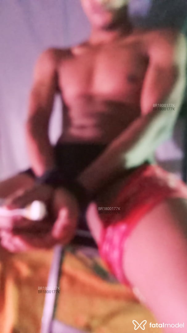Acompanhante homem morena (o) de olhos castanhos em Rio de Janeiro - Arthur Costa