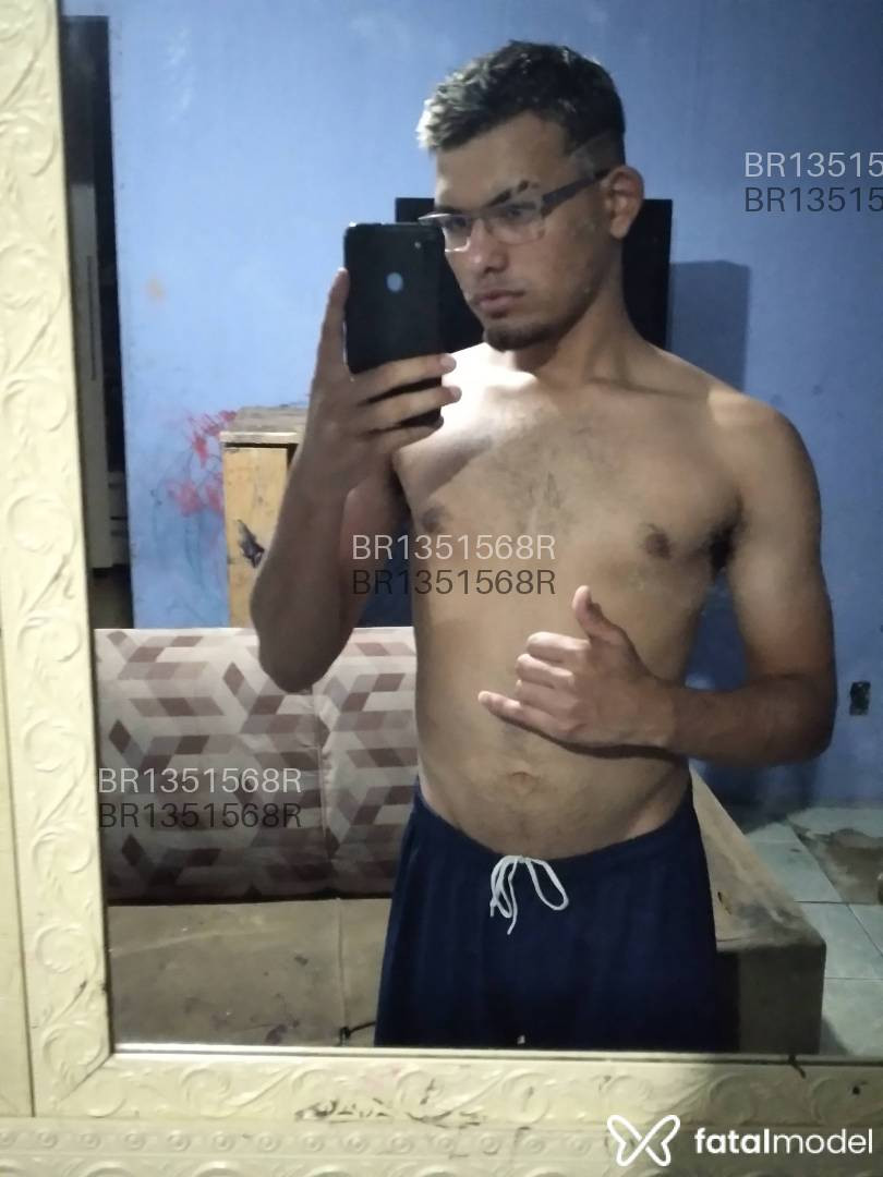 Acompanhante homem morena (o) de olhos castanhos em Florianópolis - Felipe Fernandes
