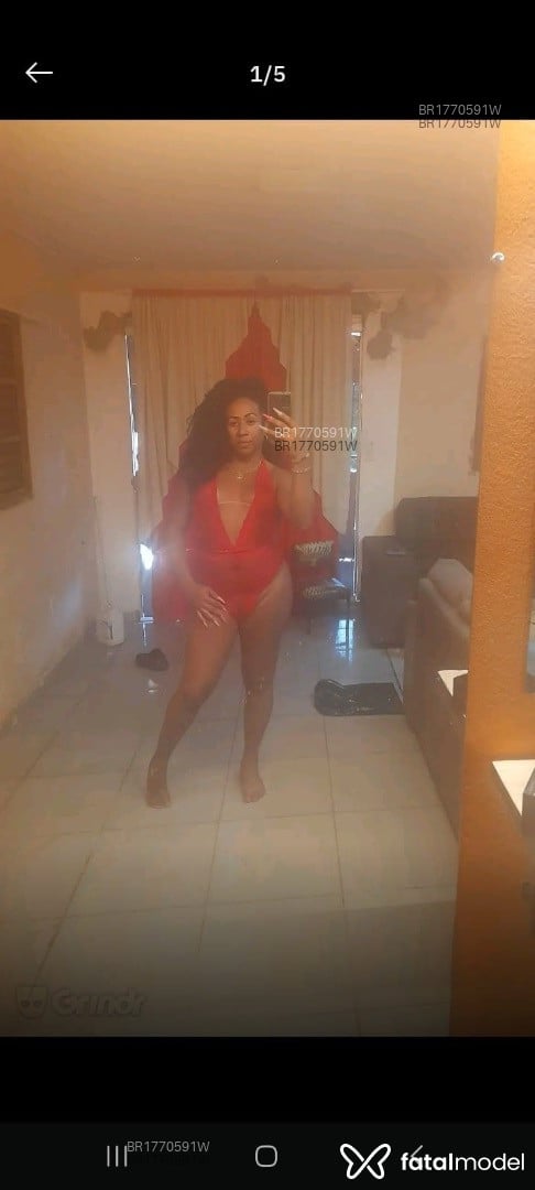 Acompanhante mulher trans morena (o) de olhos castanhos em Várzea Grande - Amanda