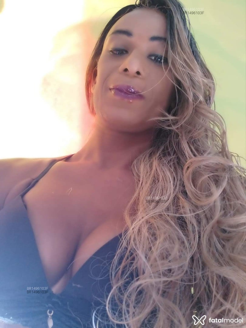 Acompanhante travesti loira (o) de olhos castanhos em Brusque - Pyetra Voltz