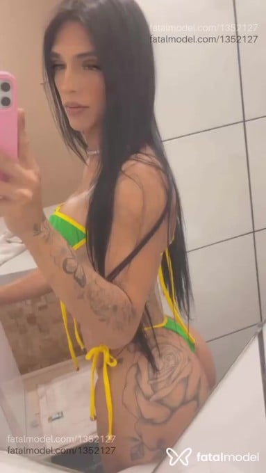 Acompanhante travesti morena (o) de olhos castanhos em Uberlândia - Mirella