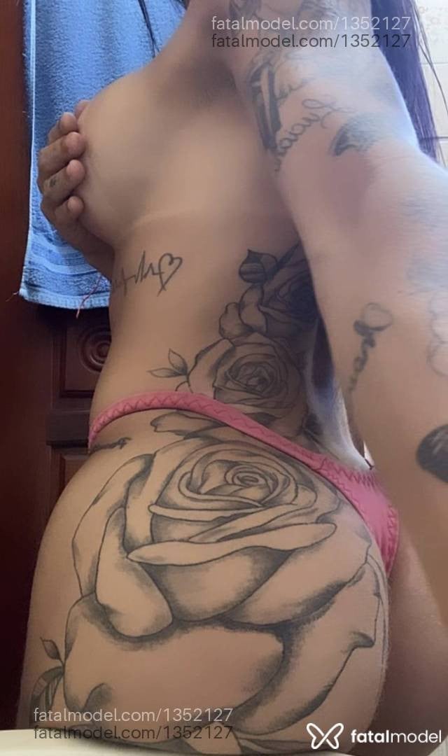 Acompanhante travesti morena (o) de olhos castanhos em Uberlândia - Mirella