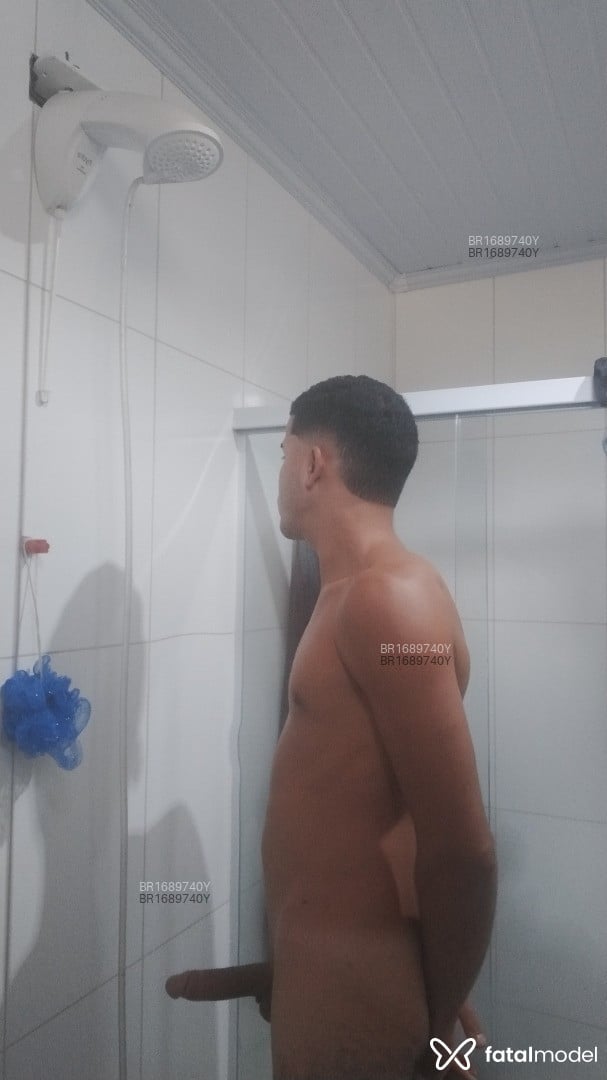Acompanhante homem morena (o) de olhos castanhos em Angra dos Reis - SafadoRJ