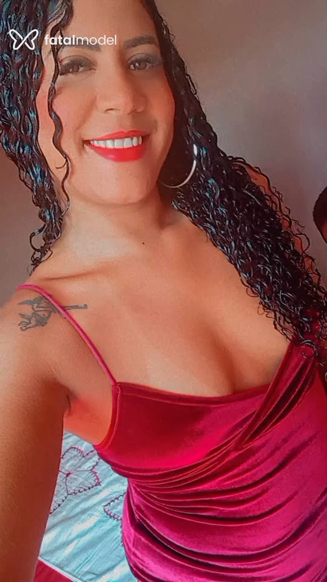 Acompanhante mulher morena (o) de olhos castanhos - Julia