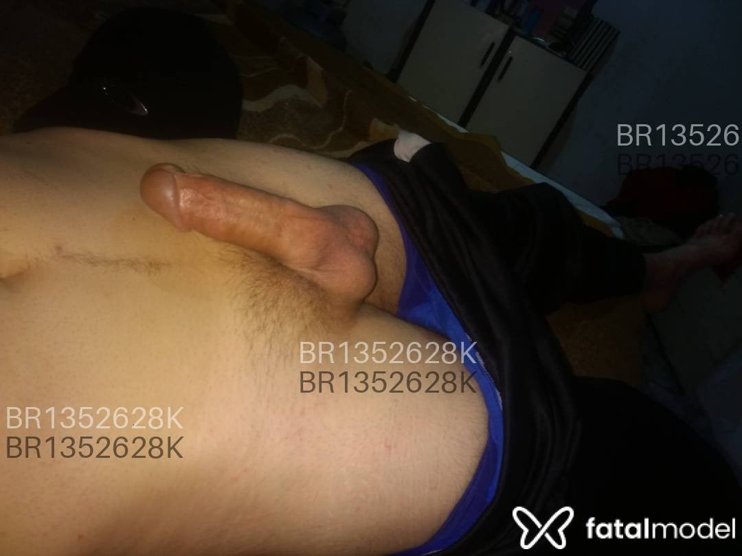 Acompanhante homem com cabelo castanho de olhos castanhos em São Paulo Acompanhante homem com cabelo castanho de olhos castanhos em São Paulo - PK DMÉL
