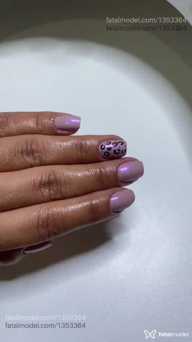 Acompanhante travesti com cabelo castanho de olhos castanhos em Ubá - Hannah