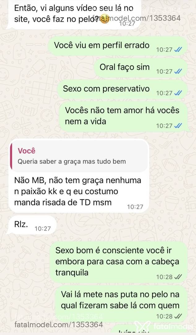 Acompanhante travesti com cabelo castanho de olhos castanhos - Hannah