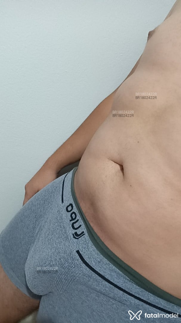 Acompanhante homem morena (o) de olhos castanhos em Sapiranga Acompanhante homem morena (o) de olhos castanhos em Sapiranga - Pedro
