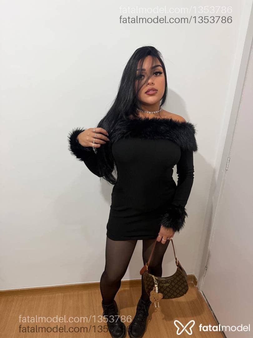 Acompanhante mulher morena (o) de olhos pretos em Três Corações - Pérola Valentina