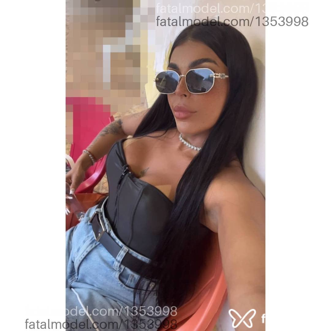 Acompanhante mulher com cabelo castanho de olhos pretos - Luísa ísis