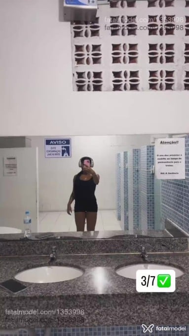 Acompanhante mulher com cabelo castanho de olhos pretos - Luísa ísis