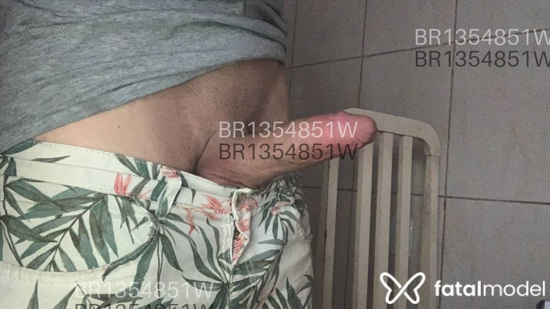 Acompanhante homem com cabelo castanho de olhos castanhos em Rio Grande Acompanhante homem com cabelo castanho de olhos castanhos em Rio Grande - Igor