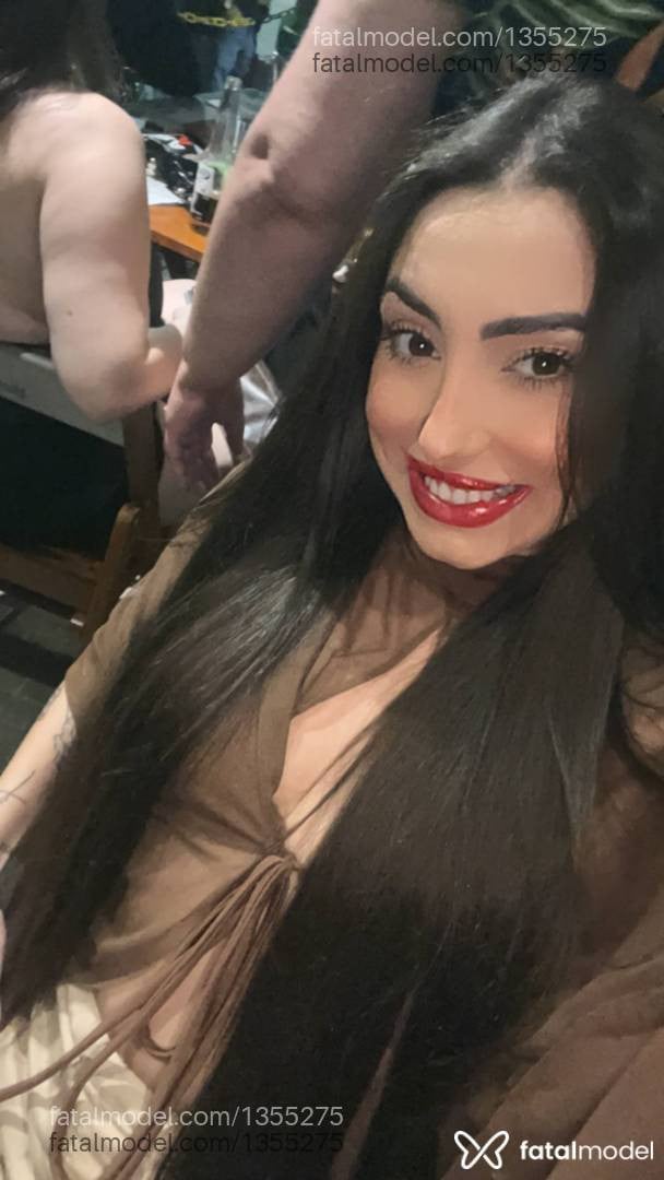 Acompanhante mulher com cabelo castanho de olhos mel - Bruna Souza
