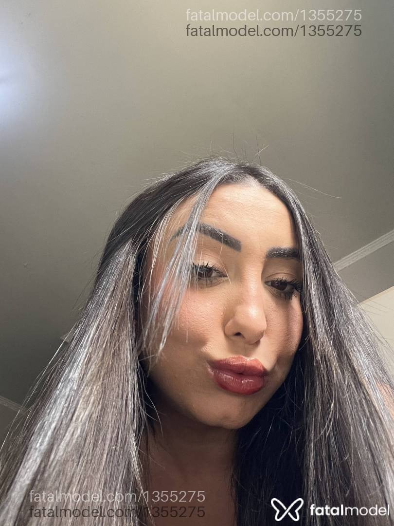 Acompanhante mulher com cabelo castanho de olhos mel - Bruna Souza