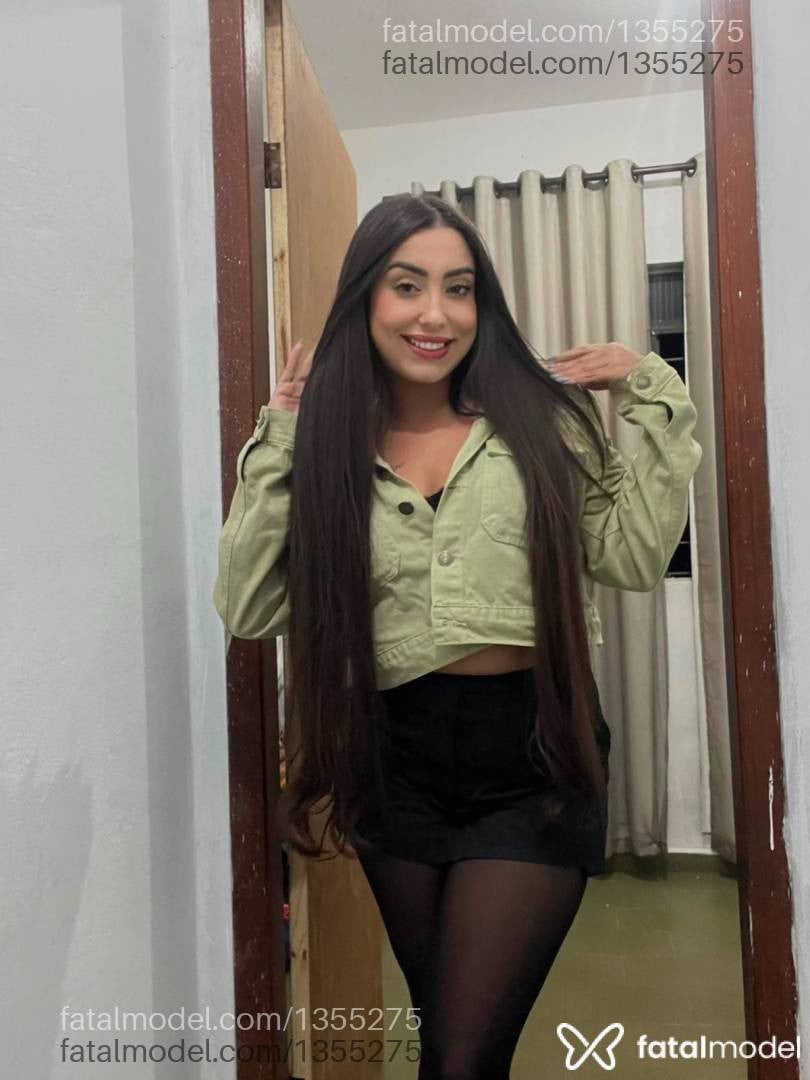 Acompanhante mulher com cabelo castanho de olhos mel - Bruna Souza