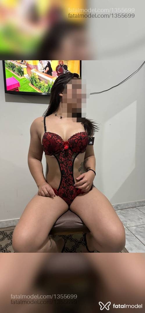 Acompanhante mulher com cabelo castanho de olhos pretos em Maringá - Priscila Suíta