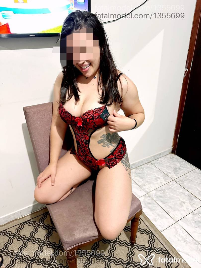 Acompanhante mulher com cabelo castanho de olhos pretos em Maringá - Priscila Suíta