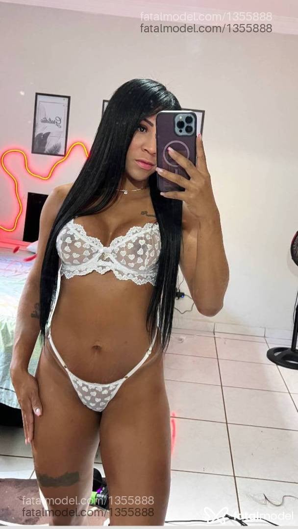 Acompanhante mulher morena (o) de olhos castanhos em Uberlândia - Babi Boss
