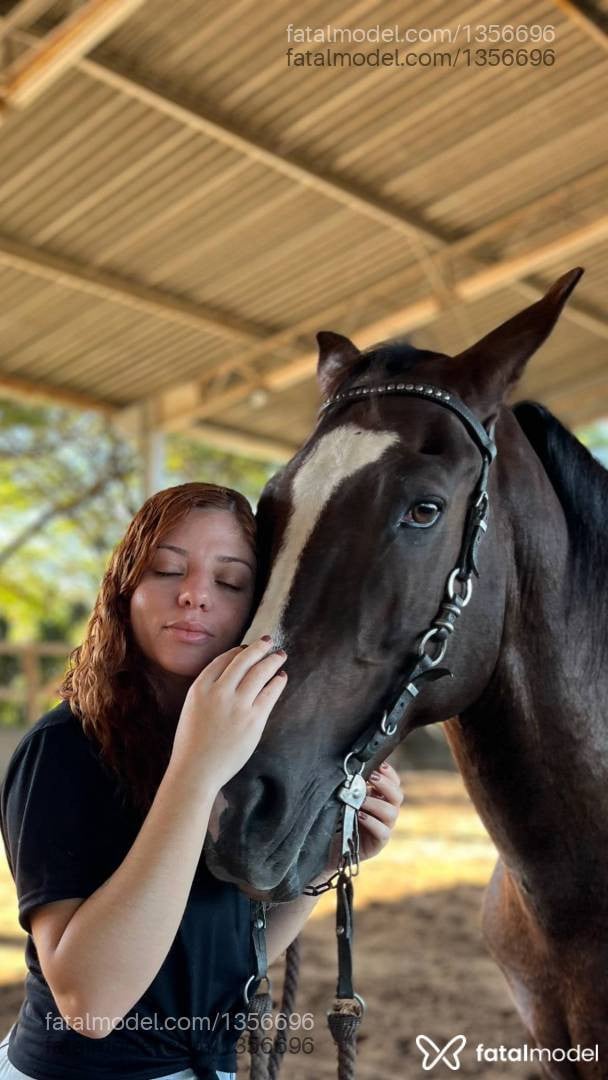 Acompanhante mulher ruiva (o) de olhos verdes em Belo Horizonte Acompanhante mulher ruiva (o) de olhos verdes em Belo Horizonte - Gi Bianchi