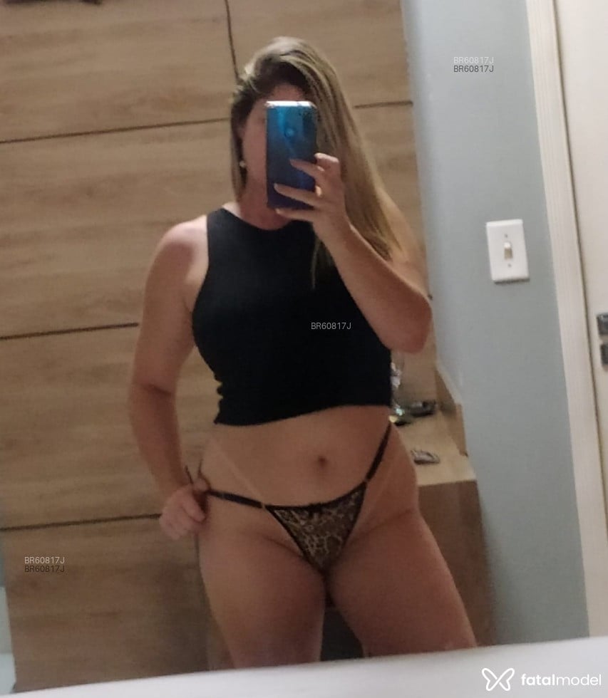 Acompanhante mulher com cabelo castanho de olhos mel em Mogi Guaçu Acompanhante mulher com cabelo castanho de olhos mel em Mogi Guaçu - Kamile kastro