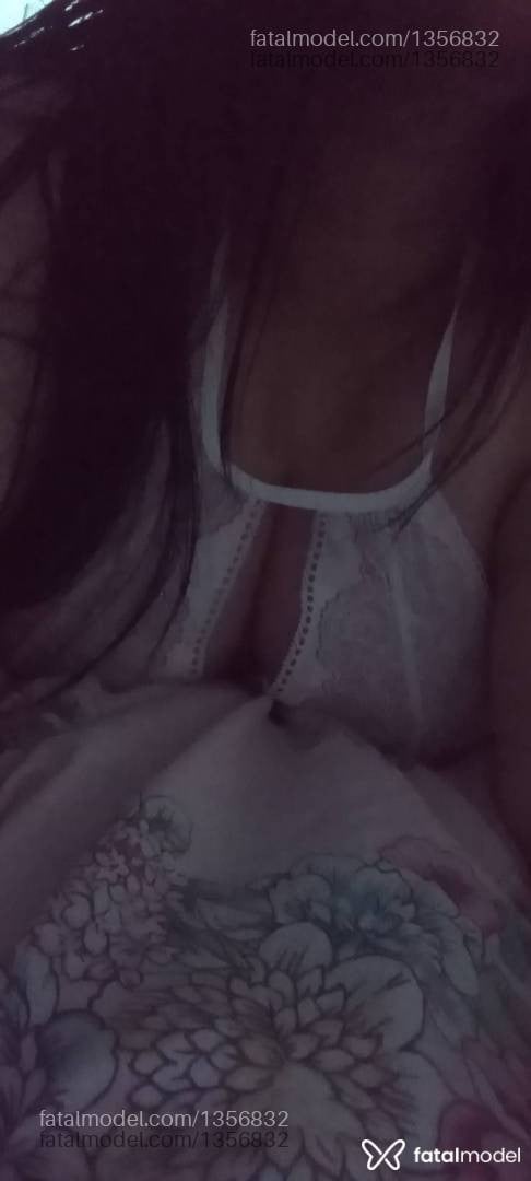 Acompanhante mulher morena (o) de olhos castanhos - Annys
