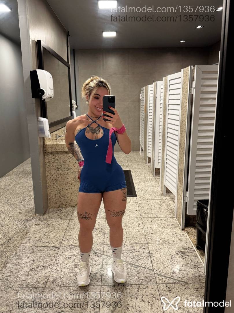 Acompanhante mulher loira (o) de olhos castanhos - Luana Ferrari