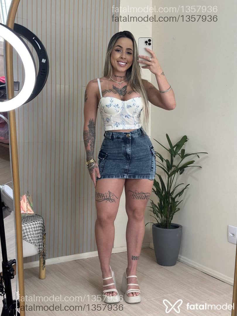 Acompanhante mulher loira (o) de olhos castanhos - Luana Ferrari