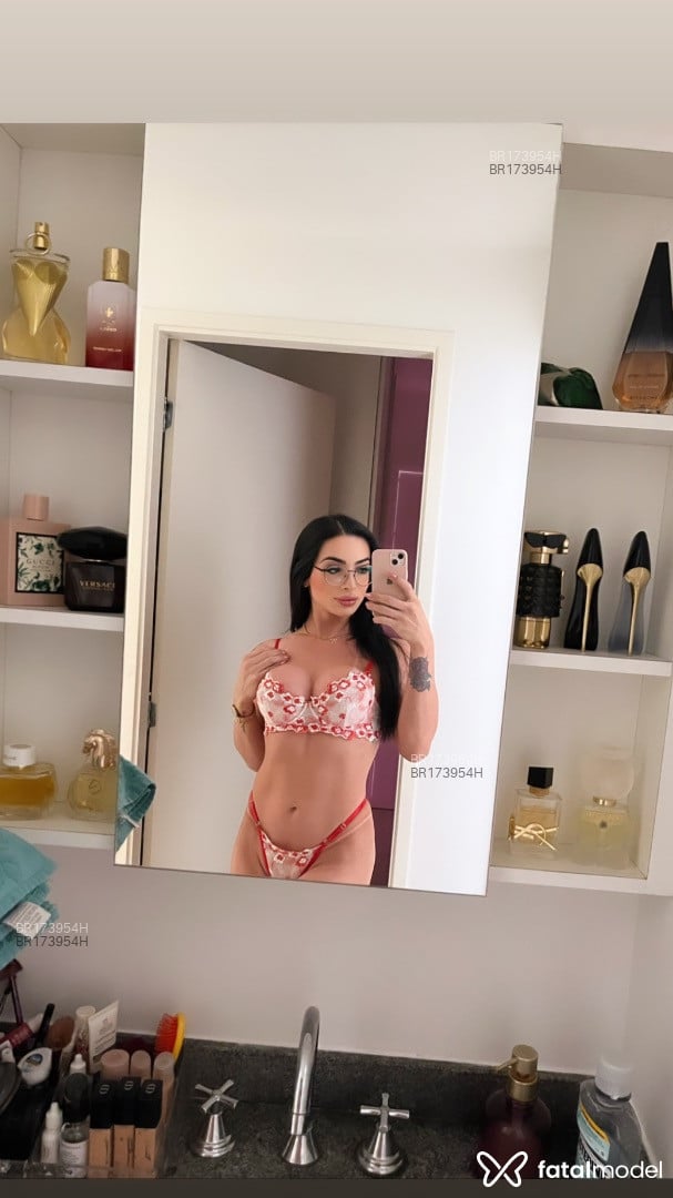Acompanhante mulher trans morena (o) de olhos mel em Bragança Paulista - Júlia denttelo
