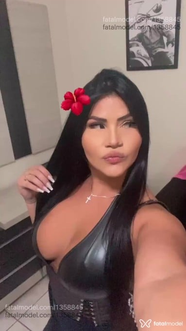 Acompanhante mulher morena (o) de olhos castanhos em Tubarão Acompanhante mulher morena (o) de olhos castanhos em Tubarão - Mia Morena