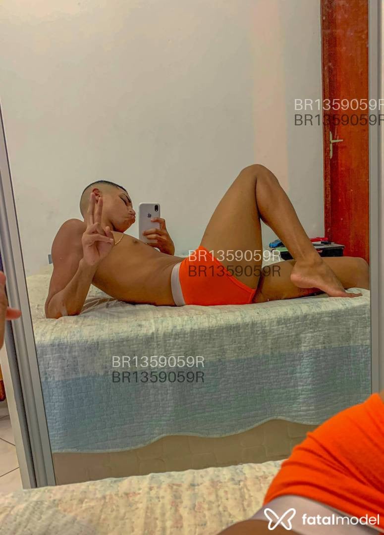 Acompanhante homem com cabelo castanho de olhos castanhos em Juiz de Fora Acompanhante homem com cabelo castanho de olhos castanhos em Juiz de Fora - Yure Martins