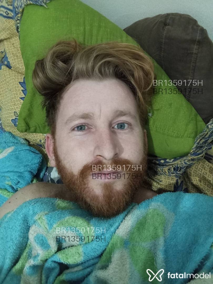 Acompanhante homem ruiva (o) de olhos azuis - Wellyton