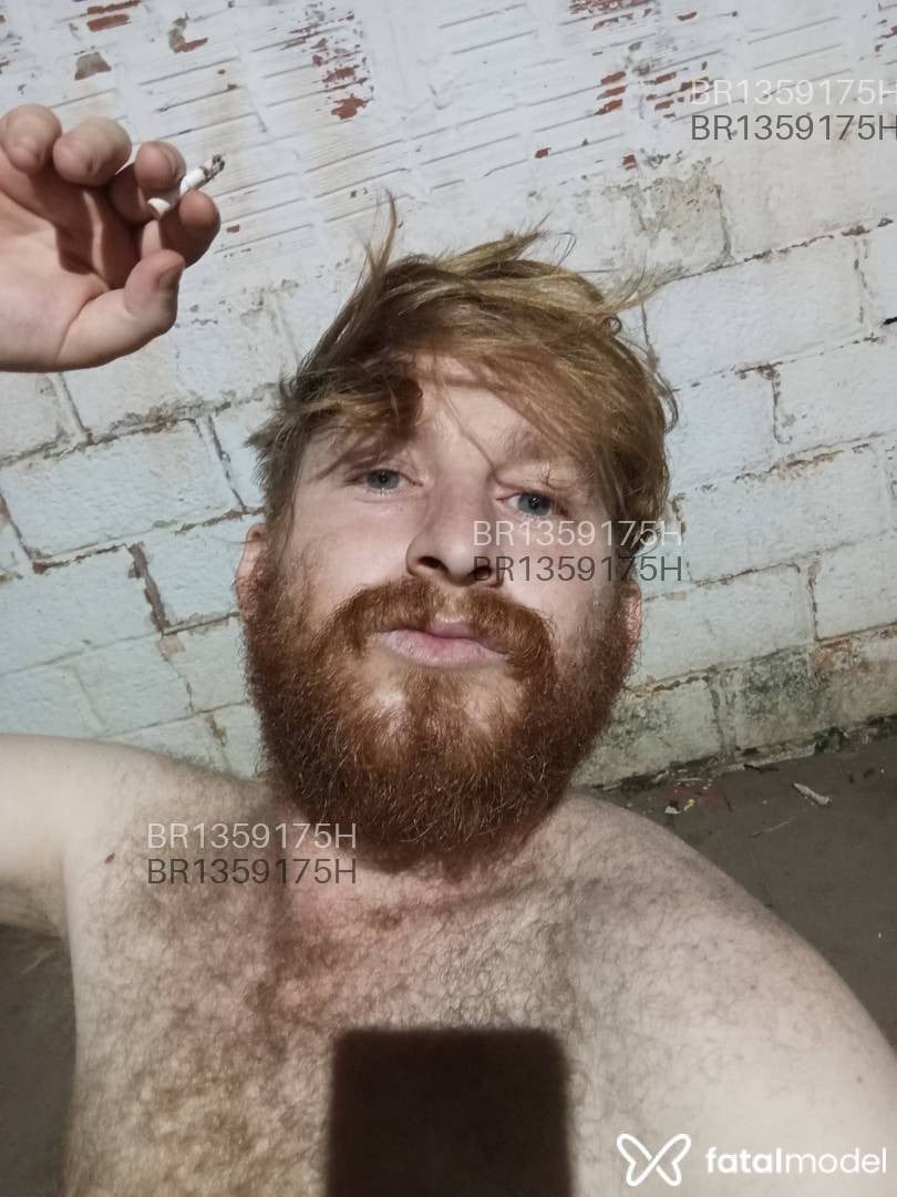 Acompanhante homem ruiva (o) de olhos azuis - Wellyton