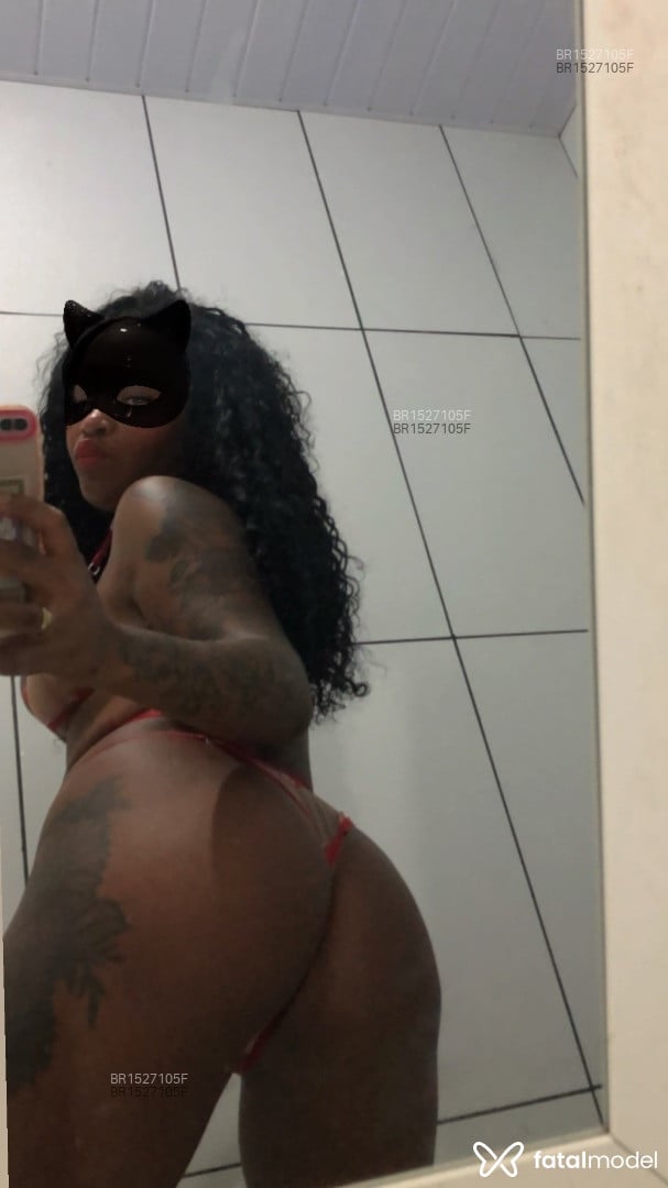 Acompanhante mulher com cabelo castanho de olhos castanhos em Ilhéus Acompanhante mulher com cabelo castanho de olhos castanhos em Ilhéus - Penélope