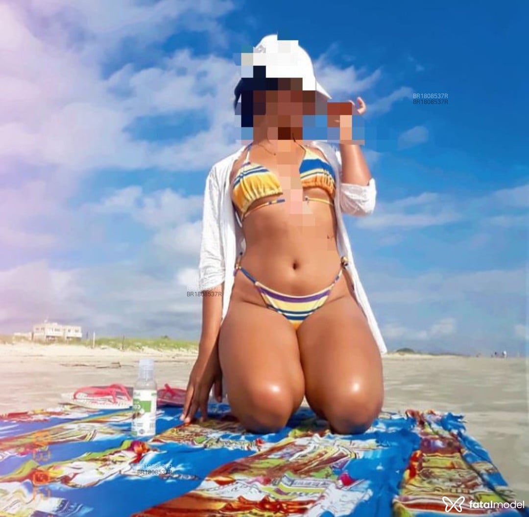 Acompanhante mulher morena (o) de olhos pretos em Curitiba - Beatriz estrela