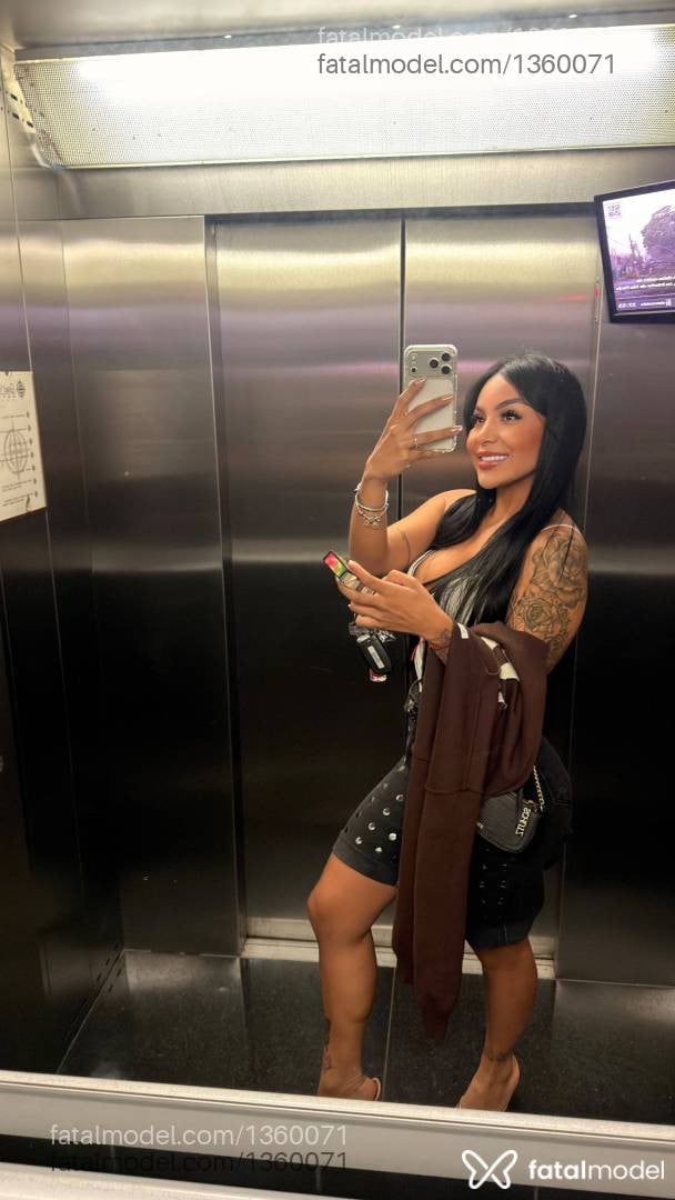 Acompanhante mulher morena (o) de olhos castanhos - Thay Duarte