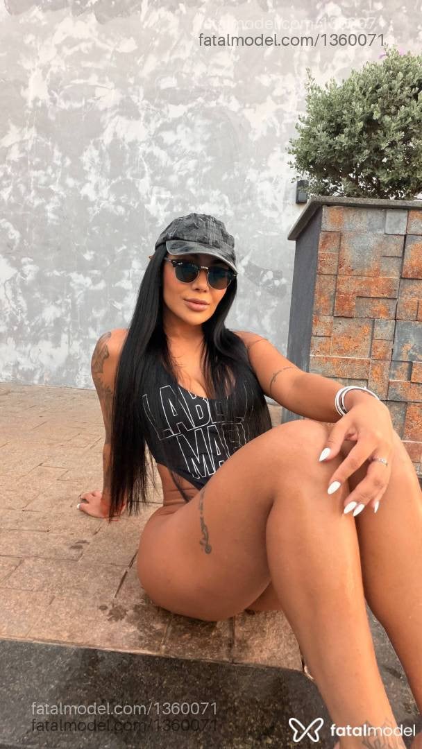Acompanhante mulher morena (o) de olhos castanhos - Thay Duarte