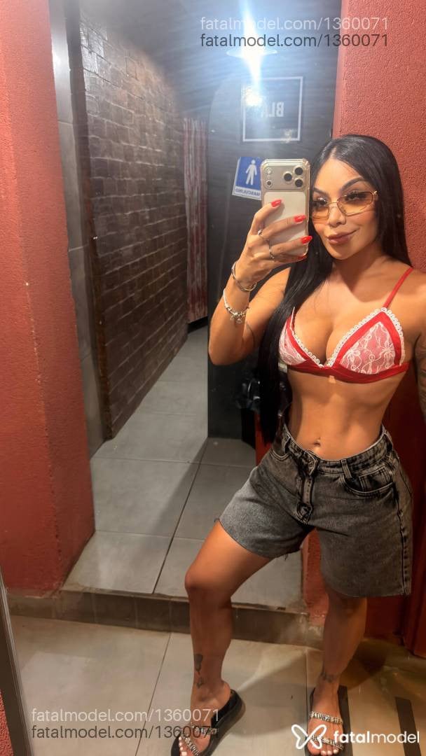 Acompanhante mulher morena (o) de olhos castanhos - Thay Duarte