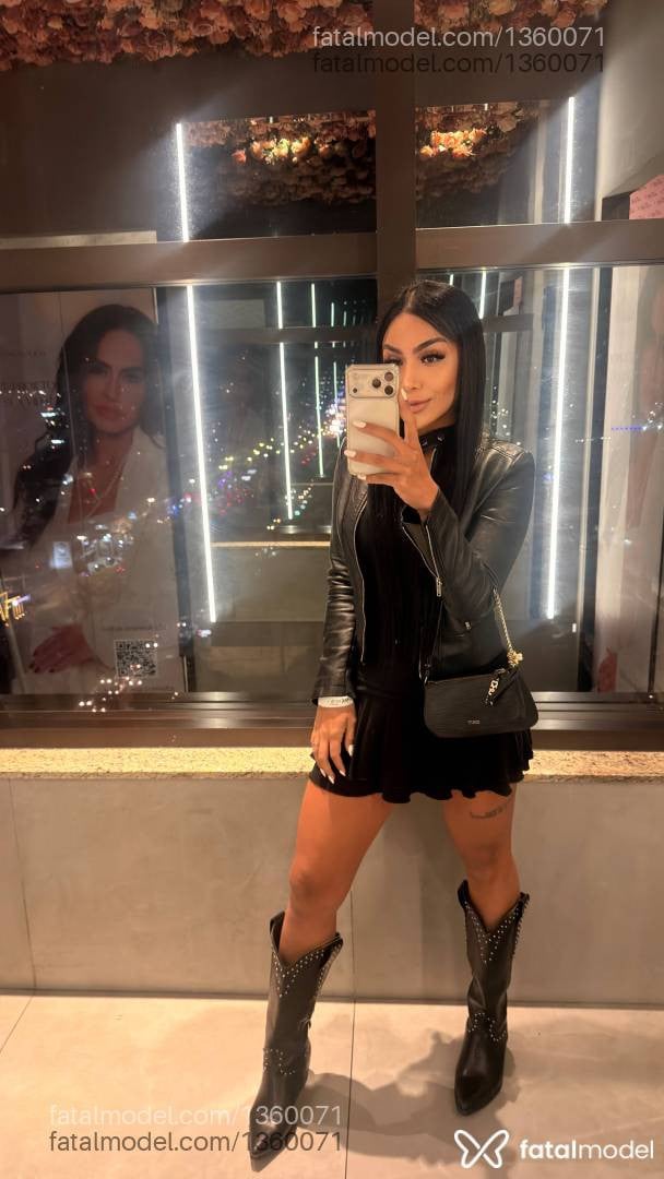 Acompanhante mulher morena (o) de olhos castanhos - Thay Duarte
