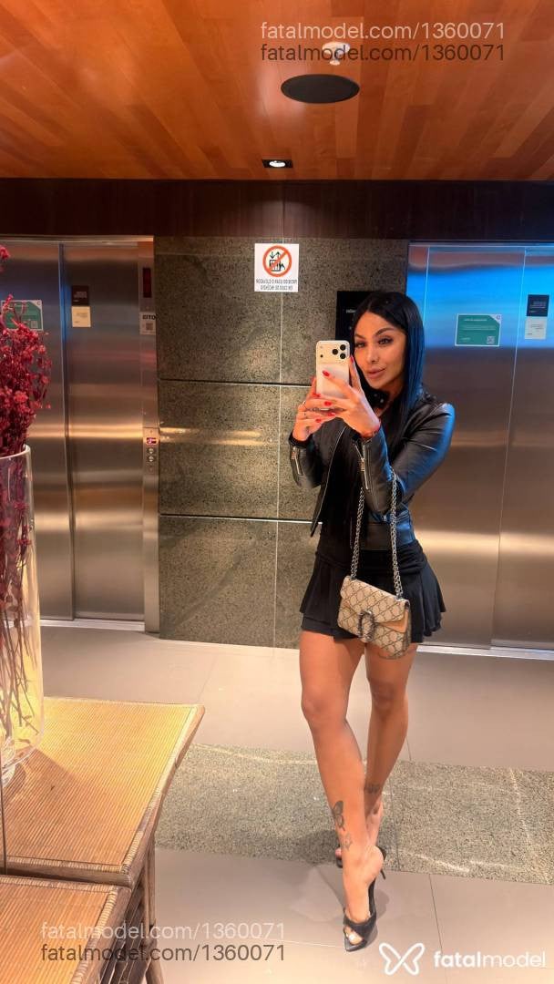 Acompanhante mulher morena (o) de olhos castanhos - Thay Duarte