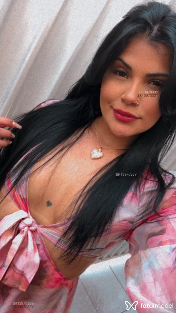 Acompanhante mulher morena (o) de olhos mel em Rondonópolis Acompanhante mulher morena (o) de olhos mel em Rondonópolis - Jade lacerda
