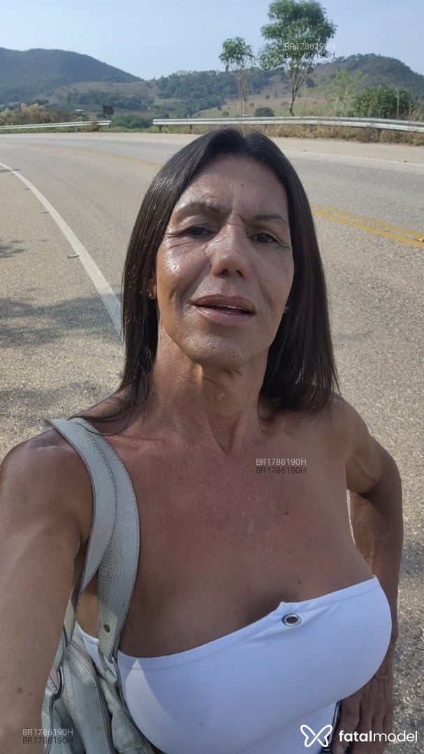 Acompanhante mulher trans loira (o) de olhos castanhos em Carmo do Rio Claro Acompanhante mulher trans loira (o) de olhos castanhos em Carmo do Rio Claro - Thailla kariel