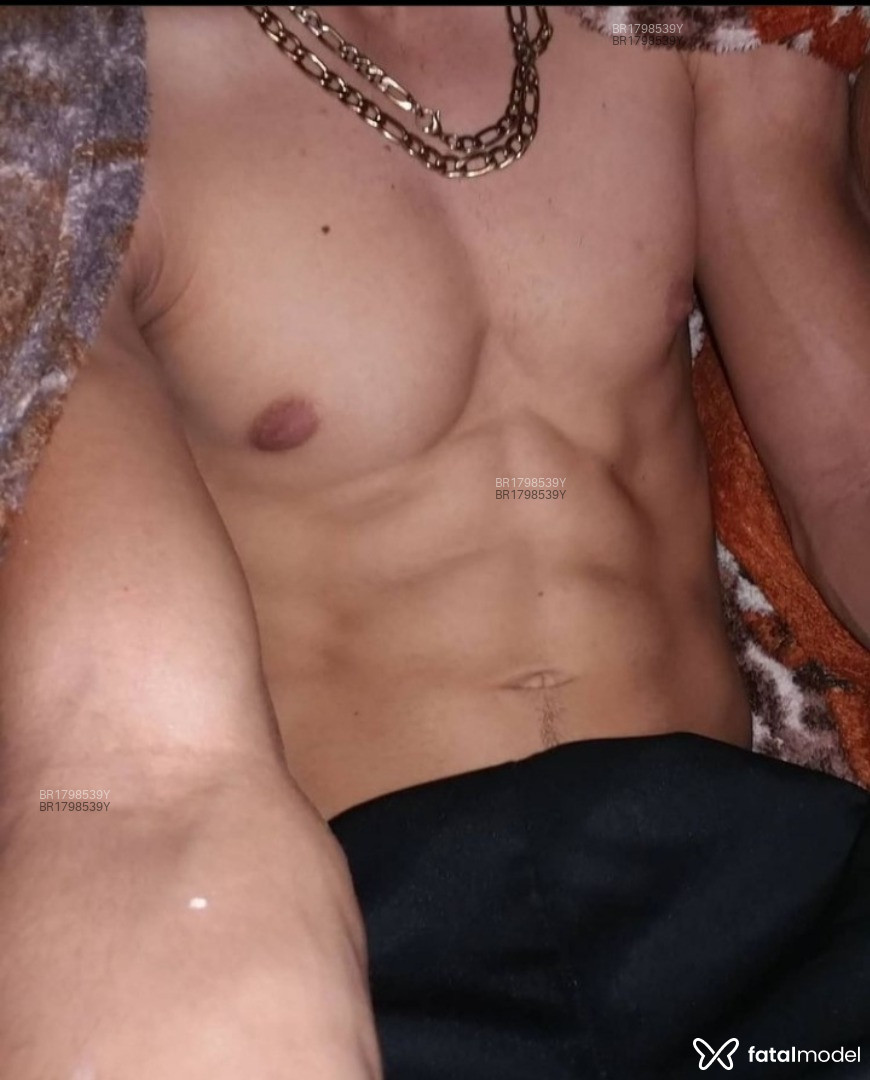 Acompanhante homem morena (o) de olhos castanhos em Virtual Acompanhante homem morena (o) de olhos castanhos em Virtual - Cristiano