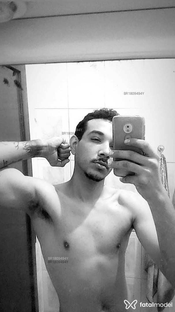 Acompanhante homem morena (o) de olhos castanhos em Canoas - Bruno Goulart