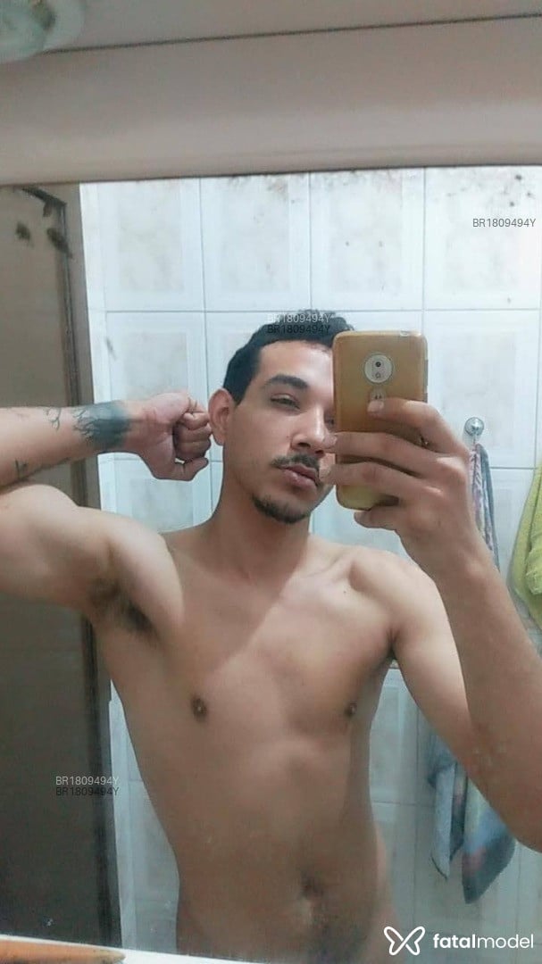 Acompanhante homem morena (o) de olhos castanhos em Canoas - Bruno Goulart